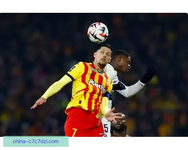 朗斯大胜登顶仍瞄准欧冠资格